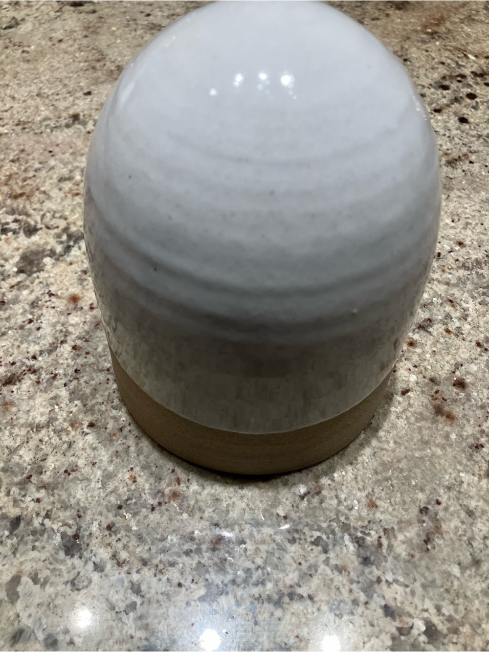 Farmhouse Pottery Beehive Salt Cellar - Picture 3 of 12